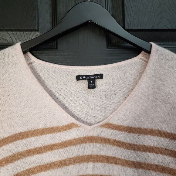 41 Hawthorn 'Shandley' Cashmere V Neck Sweater 490 - Picture 6 of 11